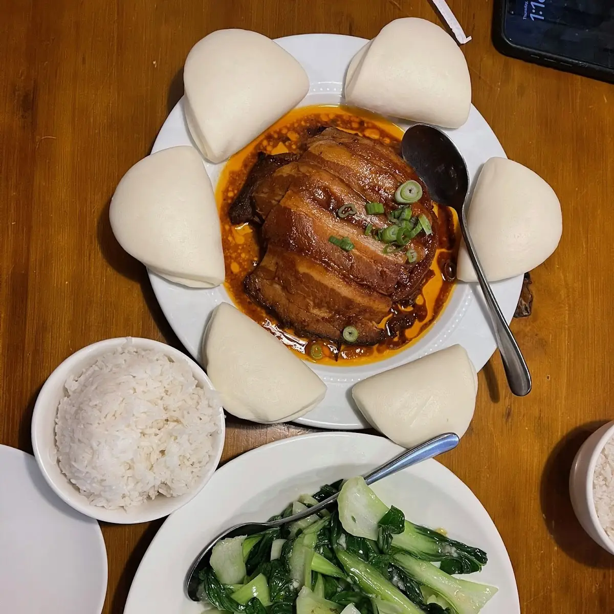 braised pork belly with steam bun 梅菜扣肉